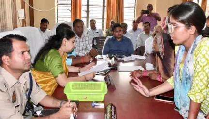 बरहज: तहसील बरहज में आयोजित संपूर्ण समाधान दिवस में आई 83 शिकायतें, 6 शिकायतों का हुआ निस्तारण