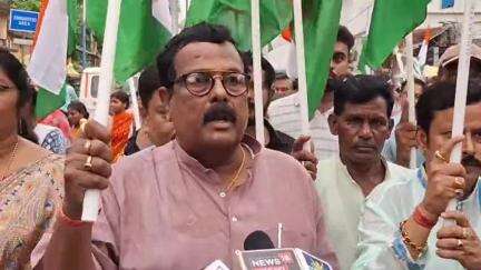 সিউড়ি ১: রবিবার দিন তৃণমূলের কোর কমিটির বৈঠকের আয়োজন করা হয়েছে বোলপুর পার্টি অফিসে, সিউড়িতে বললেন বিধায়ক