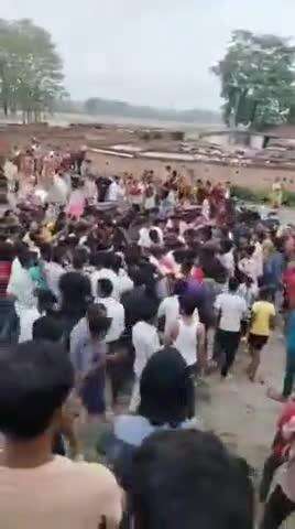 ठाकुरगंज: ठाकुरगंज में मालगाड़ी की चपेट में आने से किशोर की हुई मौत