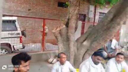 शिकोहाबाद: ग्राम शेखूपुर में जनसमस्याओं को लेकर भारतीय किसान यूनियन भानू ने अनिश्चितकालीन धरना किया शुरू