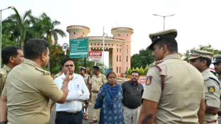 ನಿಡಗುಂದಿ: ಮಾಕ್ ಡ್ರೀಲ್ ಹಾಗೂ ಆಲಮಟ್ಟಿ ಡ್ಯಾಂ ಸುರಕ್ಷತೆ ಕುರಿತು ಪೂರ್ವಭಾವಿ ಸಭೆ ನಡೆಸಿದ ಡಿಸಿ ಟಿ.ಭೂಬಾಲನ್