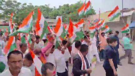 बेतिया: बेतिया में बीजेपी सांसद संजय जायसवाल के नेतृत्व में निकाली गई तिरंगा यात्रा