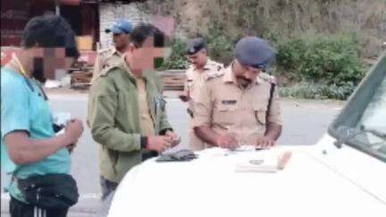 पौड़ी: पौड़ी पुलिस ने शराब पीकर वाहन चलाने और यातायात नियमों का उल्लंघन करने वाले 148 चालकों के खिलाफ की कार्रवाई