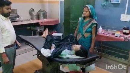 बांदा: अछरौड़ गांव में खाना बनाते समय युवती गैस की आग से जल गई, गंभीर हालत में ट्रामा सेंटर में भर्ती कराया गया