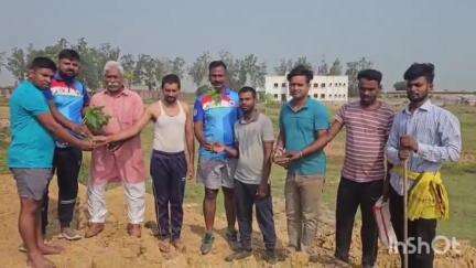 जमुई: जमुई प्रखंड परिसर में 489वीं साइकिल यात्रा के दौरान पौधारोपण कर दिया पर्यावरण बचाने का संदेश