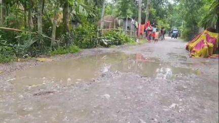 দিনহাটা ২: সীমান্তের পোয়াতুরকুঠি পাথরসনের রাস্তা বেহাল, সমস্যায় স্থানীয়রা  #jansamasya