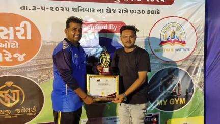 ગોધરા: SRP ગ્રાઉન્ડ ખાતે ક્લાસિક 11 ની 33 રન થી જીત, એ.જે દવે પ્લેયર ઓફ ધ મેચ રહ્યા