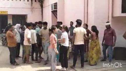 बांगरमऊ: संडीला रोड पर यस गुप्ता दुकान में काम करते समय 20 वर्षीय मजदूर की करंट लगने से हुई मौत, दुकानदार फरार