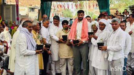 चरखी दादरी: घिकाड़ा के बॉक्सर ने विवाह में पौधे देकर पर्यावरण संरक्षण का संदेश दिया, बिना दहेज रचाएंगे शादी
