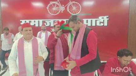 उन्नाव: सपा के ट्विटर हैंडल पर BJP के डिप्टी CM पर की गई अभद्र टिप्पणी, लोहिया वाहिनी के प्रदेश अध्यक्ष ने किया पलटवार