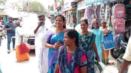 மதுராந்தகம்: அச்சரப்பாக்கம் ஸ்ரீ கமல விநாயகர் ஆலயத்தில் தமிழக எதிர்க்கட்சித் தலைவர் பிறந்தநாள் விழா சிறப்பு பூஜை அன்னதானம் நடைபெற்றது