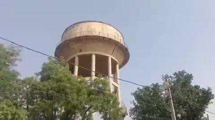 कन्नौज तालग्राम 
इकलौती पानी की टंकी दे रही पानी के साथ कीड़े
सावधान सतर्क तालग्राम