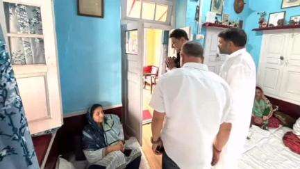 धर्मशाला: विधायक धर्मशाला सुधीर शर्मा ने पूर्व विधायक स्वर्गीय मेजर ब्रिज लाल कपूर की धर्मपत्नी के निधन पर जताया शोक
