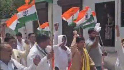 बहादुरगढ़: भारतीय सेना के सम्मान में रविवार को कानौंदा गांव में निकाली गई तिरंगा यात्रा