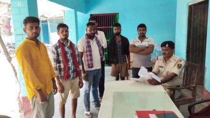 बनमा इटहरी: बनमा ईटहरी थाने में कराया गया गुंडा परेड