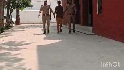 मोहम्मदी: अवैध शस्त्र दिखाकर दहशत फैलाने वाले अभियुक्त को पुलिस ने किया गिरफ्तार, 315 बोर का तमंचा बरामद