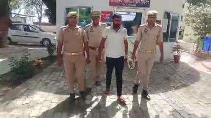 बिधूना: सहायल थाना पुलिस ने एक वारंटी अभियुक्त को किया गिरफ्तार