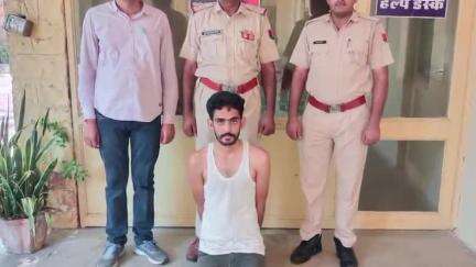 सिवाना: समदड़ी पुलिस टीम ने ₹5000 के इनामी अपराधी को किया गिरफ्तार