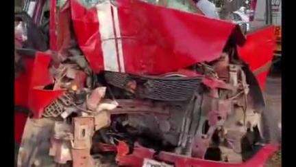 चांदपुर: नूरपुर से धनोरा मार्ग पर तेज रफ्तार कार अनियंत्रित होकर पेड़ से टकराई, कार में सवार एक व्यक्ति की मौत, दो घायल
