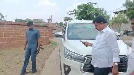 నారాయణ్​ఖేడ్: రూప్ల నాయక్ తండాను పరిశీలించిన నారాయణఖేడ్ ఎమ్మెల్యే పట్లోళ్ల సంజీవరెడ్డి