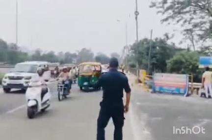 हरिद्वार: रविवार के चलते उमड़ी पर्यटकों की भीड़, SP सिटी पंकज गैरोला ने ड्यूटी पर तैनात यातायात पुलिस कर्मियों का जाना हाल