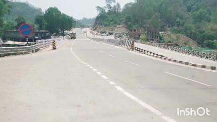 जवाली: जवाली के 32 मील चौक पर फोरलेन के कार्य पर उठी ऊँगली, लोगों का आरोप- गलत दिशा से गुजरना पड़ रहा वाहनों को