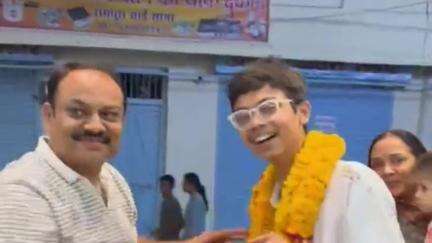 सागर नगर: CBSE 10वीं की परीक्षा में आए कम अंक, रामपुरा में छात्र के पिता ने आतिशबाज़ी व स्वागत कर बढ़ाया मायूस बेटे का हौसला