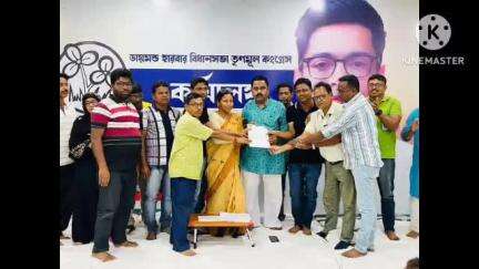 ডায়মন্ডহারবার ২: বিধানসভা নির্বাচনকে সামনে রেখে সরিষার তৃণমূল কার্যালয়ে আয়োজিত আলোচনা সভা, উপস্থিত পঞ্চায়েত সমিতির সভাপতি সহ অন্যান্যরা