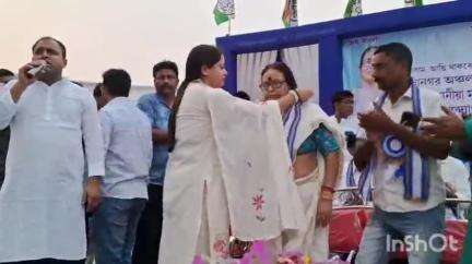 মানিকচক: শভানগর এলাকায় তৃণমূলের আয়োজিত যোগদান সভায় গ্রাম পঞ্চায়েতের ৯ জন সদস্য তৃণমূল যোগদান