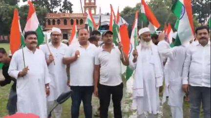 किशनगंज: किशनगंज में मिशन सिंदूर की सफलता पर भव्य तिरंगा यात्रा निकाली गई