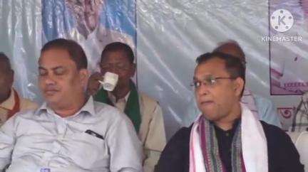সৰুপথাৰ: সৰুপথাৰত গাওঁ প্ৰধান সন্থাৰ উদ্যোগত বিশেষ সম্বৰ্ধনা অনুষ্ঠানত অংশগ্ৰহণ সাংসদ কামাখ্যা প্ৰসাদ তাছা  সীমান্ত দণ্ডাধীশ
