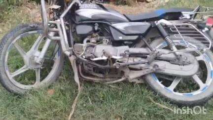 बनियापुर: पिंडरा के पास ट्रक और बाइक की टक्कर में एक युवक की मौत