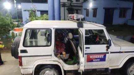 अररिया: कॉलेज चौक के समीप ट्रैक्टर की चपेट में आकर एक महिला की हुई मौत, परिजनों का रो-रो कर बुरा हाल
