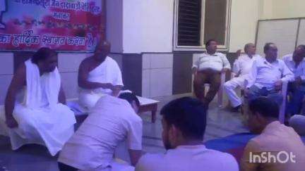 मनावर: नगर स्थित प्राचीन शंखेश्वर पार्श्वनाथ जैन मंदिर का होगा जीर्णोद्धार, प्रकाश आराधन भवन में श्रीसंघ की बैठक हुई आयोजित