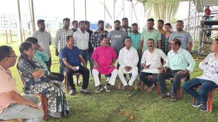 রাজগঞ্জ: মুখ্যমন্ত্রীর আসছেন উত্তরবঙ্গে,ডাবগ্রাম ফুলিবাড়ির ভিডিওকন মাঠ পরিদর্শন করলেন মন্ত্রী বুলুচিক বড়াইক