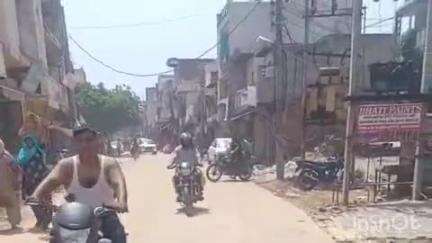 पलवल: स्थानीय लोगों ने ट्रैक्टर मार्केट में खुलेआम बिक रहे नशे को बंद कराया