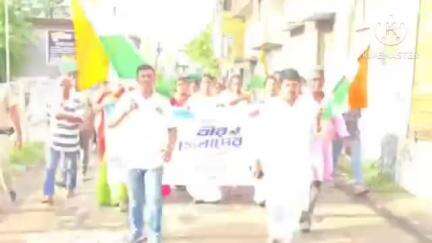 মথুরাপুর ১: ভারতীয় বীর সেনাদের প্রতিশ্রদ্ধা জানিয়ে মথুরাপুরে শ্রদ্ধাঞ্জলি যাত্রা উপস্থিত সাংসদ বাপি হালদার