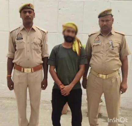 मेहदावल: मेहदावल थाना क्षेत्र के एक गांव में नाबालिग के साथ दुष्कर्म के मामले में वांछित अभियुक्त को किया गया गिरफ्तार