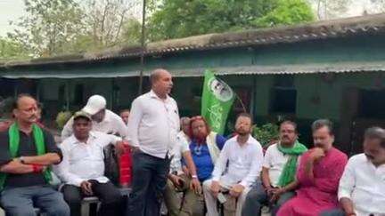 चास: चिरा चास में झारखंड मुक्ति मोर्चा नगर समिति की हुई बैठक