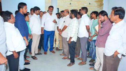 పేదరిక నిర్మూలనకు అర్హులందరికీ సంక్షేమ పథకాలు: రాష్ట్ర రవాణా, యువజన క్రీడా శాఖ మంత్రి మండిపల్లి రాంప్రసాద్ రెడ్డి