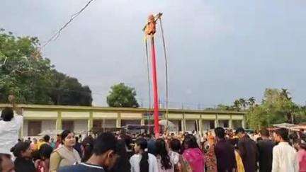 ধর্মনগর: কদমতলা বয়েজ হোস্টেল সংলগ্ন বিদ্যালয়ের মাঠে চড়ক পুজো ও চড়ক মেলার আয়োজন