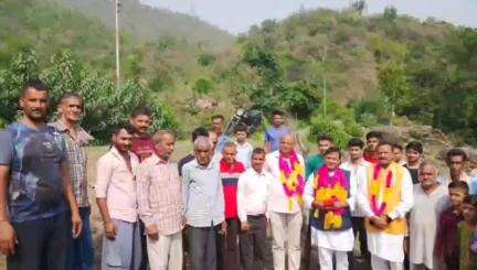 नाहन: भाजपा की सुरला व क्यारी बूथों पर बैठक आयोजित, भाजपा प्रदेशाध्यक्ष डॉ. राजीव बिन्दल ने की शिरकत