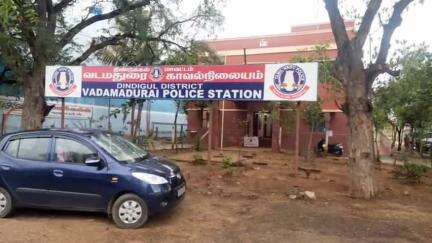 வேடசந்தூர்: வடமதுரையில் வீட்டை தனது பெயருக்கு எழுதி கொடுக்காத தாய்க்கு கத்தி குத்து