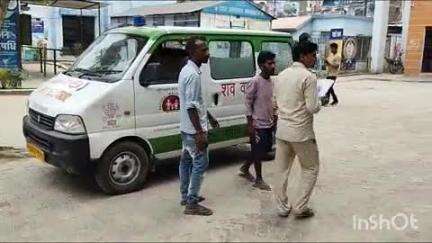 गोपालगंज: अमैठी गांव में खेत जा रही महिला को लगा करंट, इलाज के दौरान मौत, शव पोस्टमार्टम के लिए भेजा गया