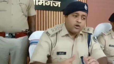 तिलकडीह गांव से पुलिस ने हत्या के प्रयास करने के मामले में पांच आरोपी को गिरफ्तार किया है.