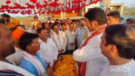 गुना नगर: हरिपुर पंचायत के लोगो ने चिंता हरण टोल टैक्स पर मंत्री को दिया ज्ञापन, नगर निगम में शामिल न होने की मांग #jansamasya