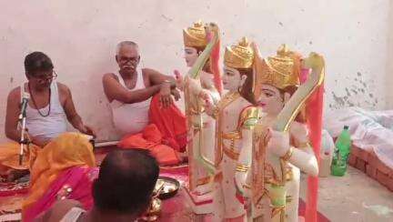खागा: भरखना गांव में श्रीराम, माता सीता और लक्ष्मण की मूर्ति स्थापित, हजारों लोग प्राण प्रतिष्ठा में रहे मौजूद