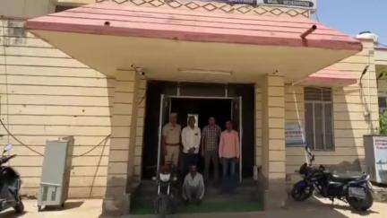 नवलगढ़: नवलगढ़ में मासूम बच्चियों के साथ गलत हरकत करने वाले आरोपी को पुलिस ने किया गिरफ्तार