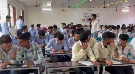 चुराह: मेंटर्स स्टडी एंड वर्क वीजा सर्विसेज चंडीगढ़ ने बट्ट कॉलेज ऑफ नर्सिंग बॉन्खरी मोड में किया जागरूकता शिविर का आयोजन