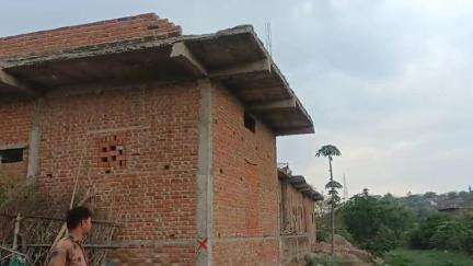 छतरपुर नगर: छतरपुर में सिंघादी नदी के किनारे बने मकानों की गिराने के लिए नगरपालिका दे दिया था नोटिस पीड़ित #jansamasya